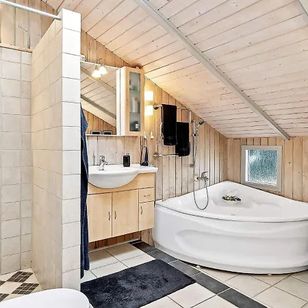 8 Person In Sydals *