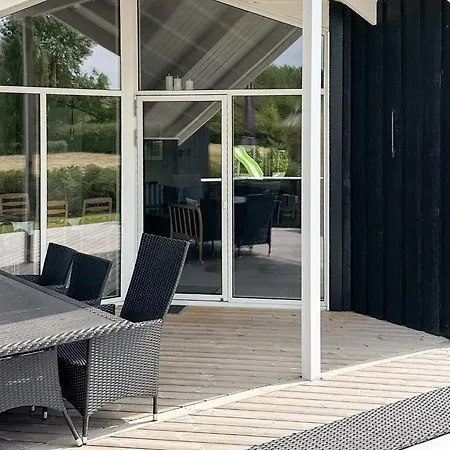 8 Person In Sydals Tatil Evi Nedre Lysabild